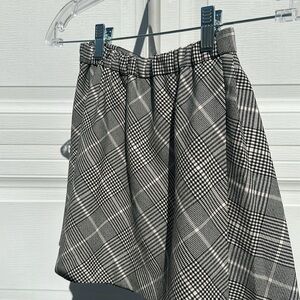 Pleated Plaid Zara skirt size 9